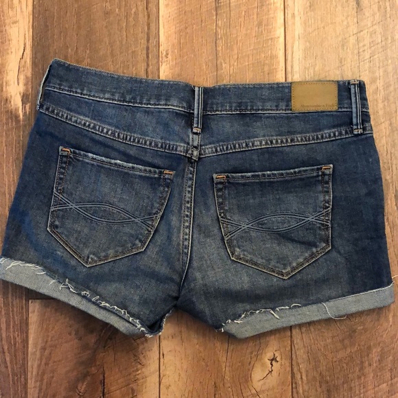Abercrombie & Fitch denim shorts - Picture 3 of 5